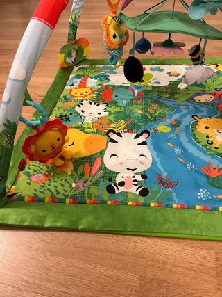 Palestra per bambini con giocattoli