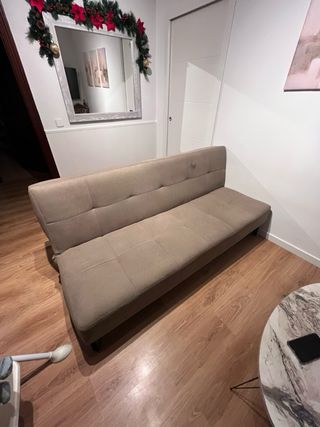 Sofá cama beige de tela