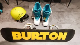 Burton Snowboard niño 1m +Botas +Fijaciones +Casco