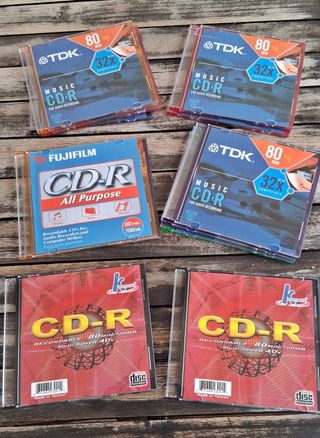 12 CD-Rs Virgens TDK e Fujifilm