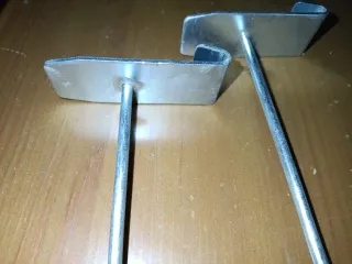 90 Ganci metallici per scaffalature