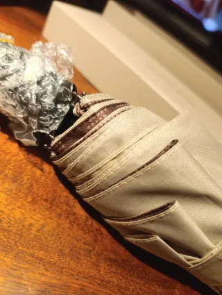 Paraguas Michael Kors Bolso Dorado. Sin desembalar