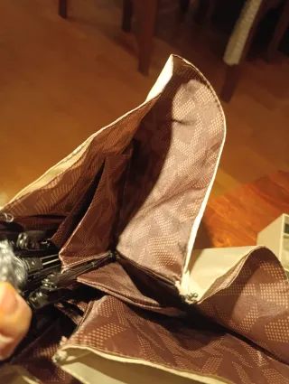 Paraguas Michael Kors Bolso Dorado. Sin desembalar