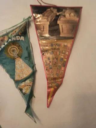 Banderines antiguos de recuerdo