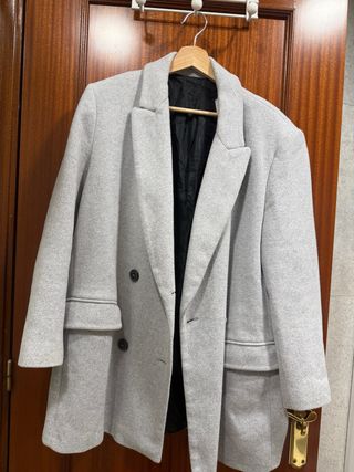 Abrigo gris