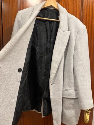 Abrigo gris