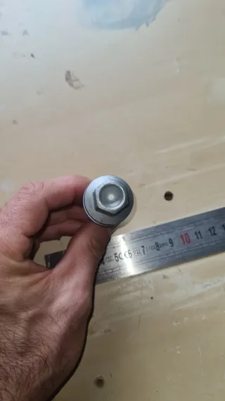 3 Tornillos de Rueda de coche