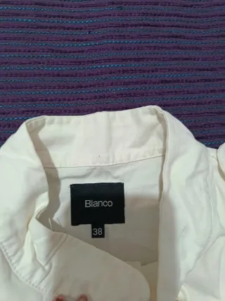 Assortimento di abbigliamento