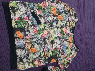 Assortimento di abbigliamento