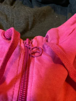 Chaqueta Puma deportiva rosa y negra