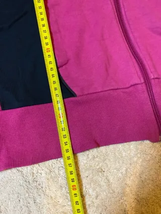 Chaqueta Puma deportiva rosa y negra