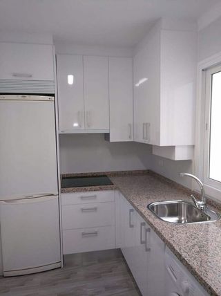 Piso en alquiler en Carranque - Haza Cuevas en Málaga