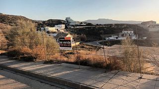 Chalet en venta en Zubia (La)