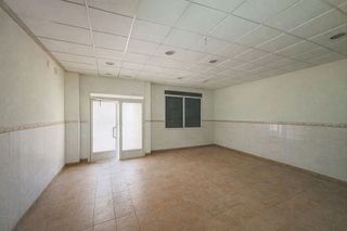 Local comercial en venta en Barrio de la Luz en Xirivella