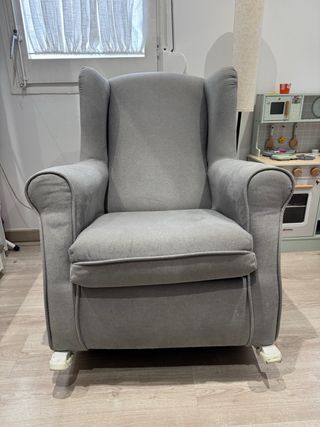 Sillón mecedora lactancia gris