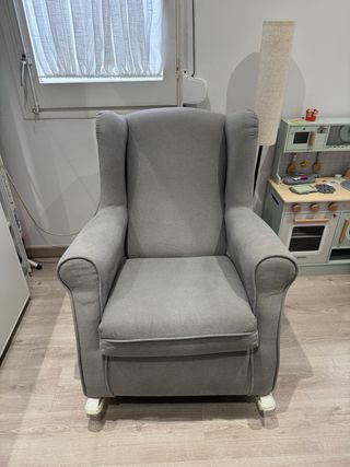 Sillón mecedora lactancia gris