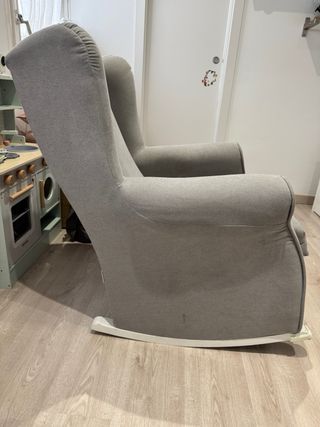 Sillón mecedora lactancia gris