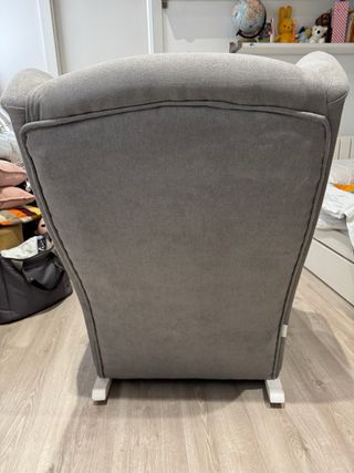 Sillón mecedora lactancia gris