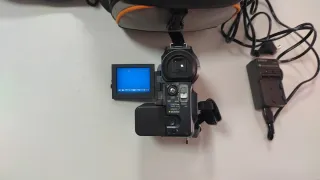 Videocámara SONY HANDYCAM DCR-PC330E