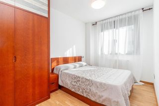 Piso en alquiler en Contrueces en Gijón