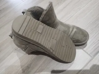 Botas estilo australianas grises