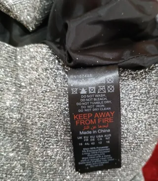 Elegante chaqueta corta negra nueva talla 44