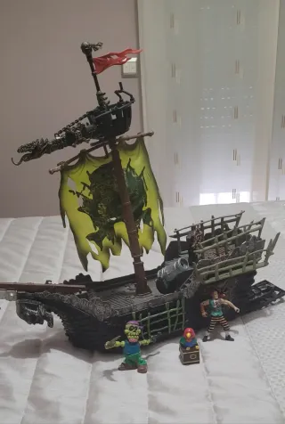 Barco Pirata Juguete con Figuras