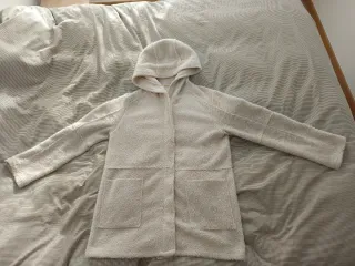 Bata de borrego Oysho talla L