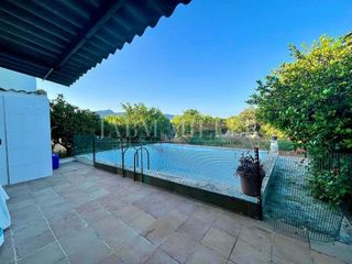 Chalet en venta en Albatera