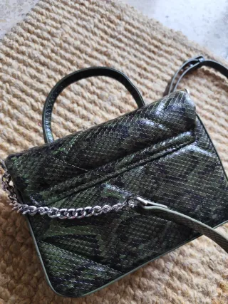 Bolso pequeño verde estampado