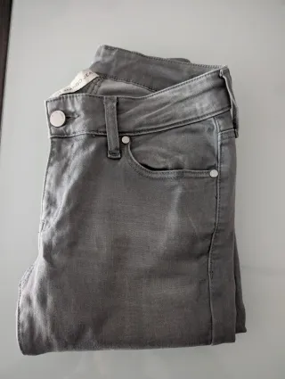 Vaqueros grises Mango