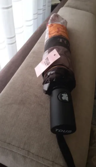 Paraguas,Con los Icónicos Colores TOUS. Original.