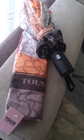 Paraguas,Con los Icónicos Colores TOUS. Original.