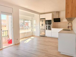 Ático en alquiler en Escala, L´