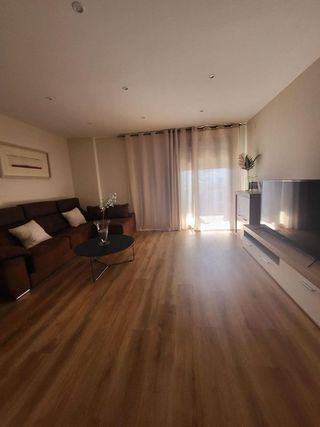 Piso en alquiler en Poniente-Norte - Miralbaida - Parque Azahara en Córdoba