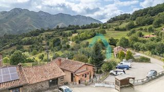 Chalet en venta en Sobrescobio