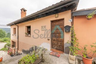 Chalet en venta en Sobrescobio