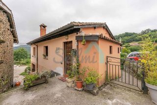 Chalet en venta en Sobrescobio