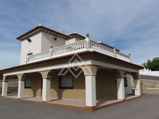 Chalet en venta en Arriate