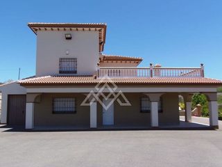 Chalet en venta en Arriate