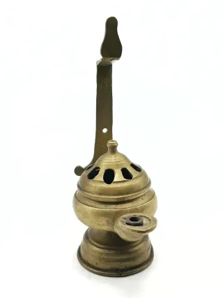 Bonito candil antiguo realizado en bronce