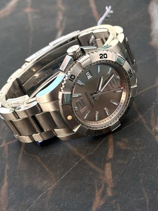 Longines Conquest Automático 300m