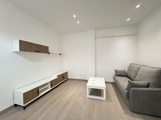 Piso en alquiler en Zofio en Madrid