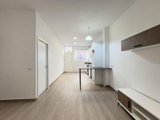 Piso en alquiler en Zofio en Madrid