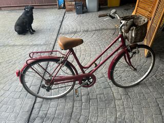 Bicicleta Taurus Roja con Cesta
