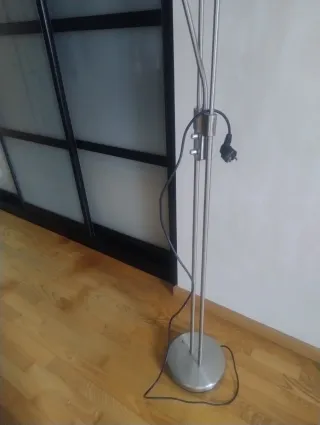 Lámpara de pie moderna *Regalo*