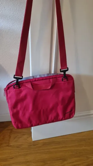 Maletín portátil rojo (sin usar)