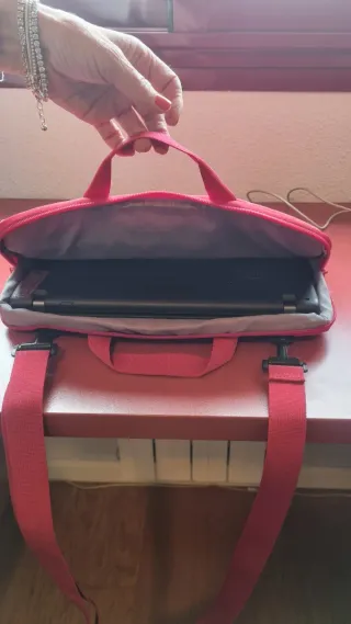 Maletín portátil rojo (sin usar)