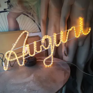 Insegna luminosa Auguri