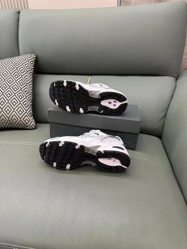 Néw Bálánce 530 White Silver Navy Talla 40